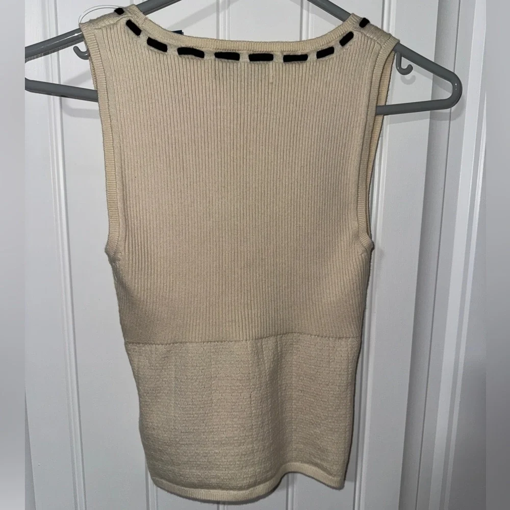 Hollister V-Neck Sweater Tank - Picture 4 of 4